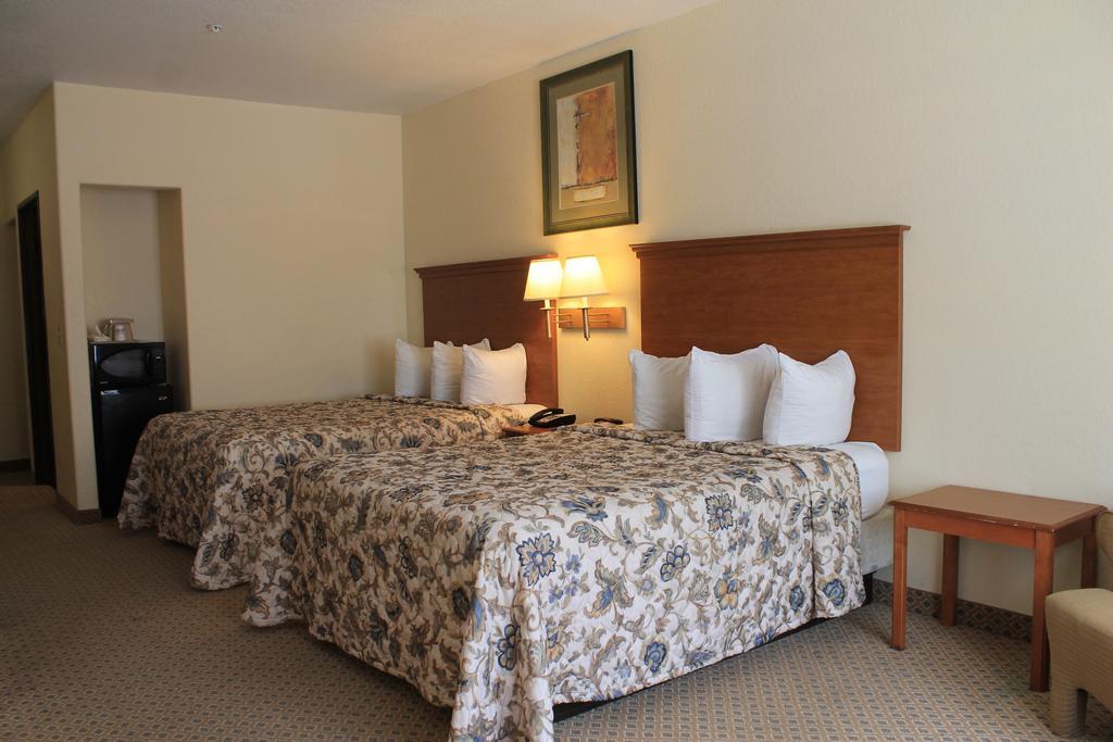 Days Inn By Wyndham San Antonio At Palo Alto Room photo